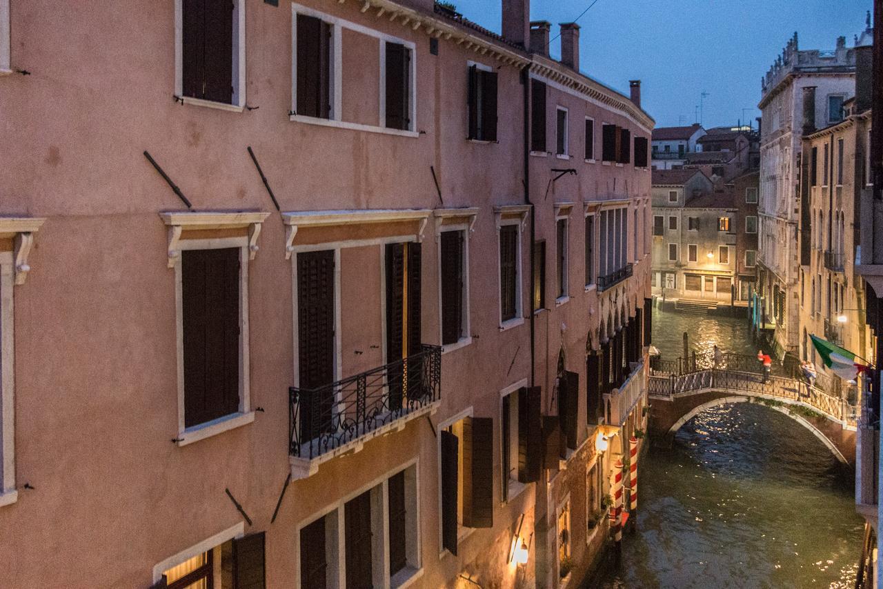 Апартаменты Rialto Bridge Large Venetian Style With Lift Экстерьер фото